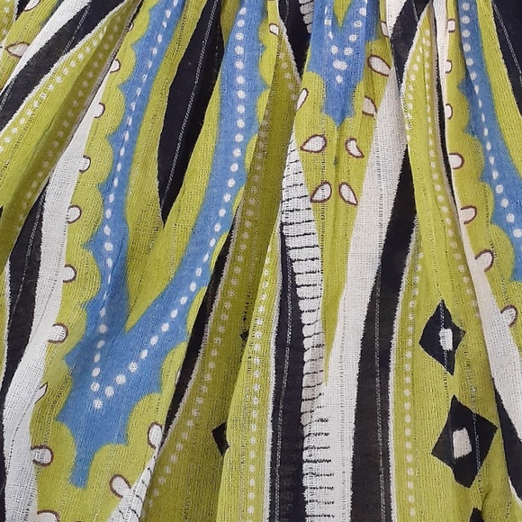 H&M Divided Smocked Top - Picture 5 of 5